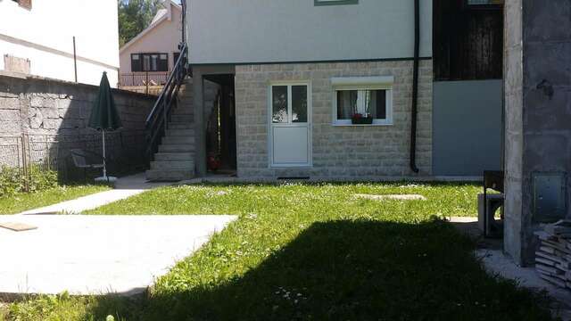 Апартаменты Holiday home Nikola Жабляк-4